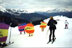 Ski-Abfahrt mit Snowsails